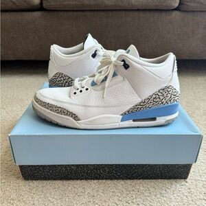 Air Jordan 3 UNC, size 13